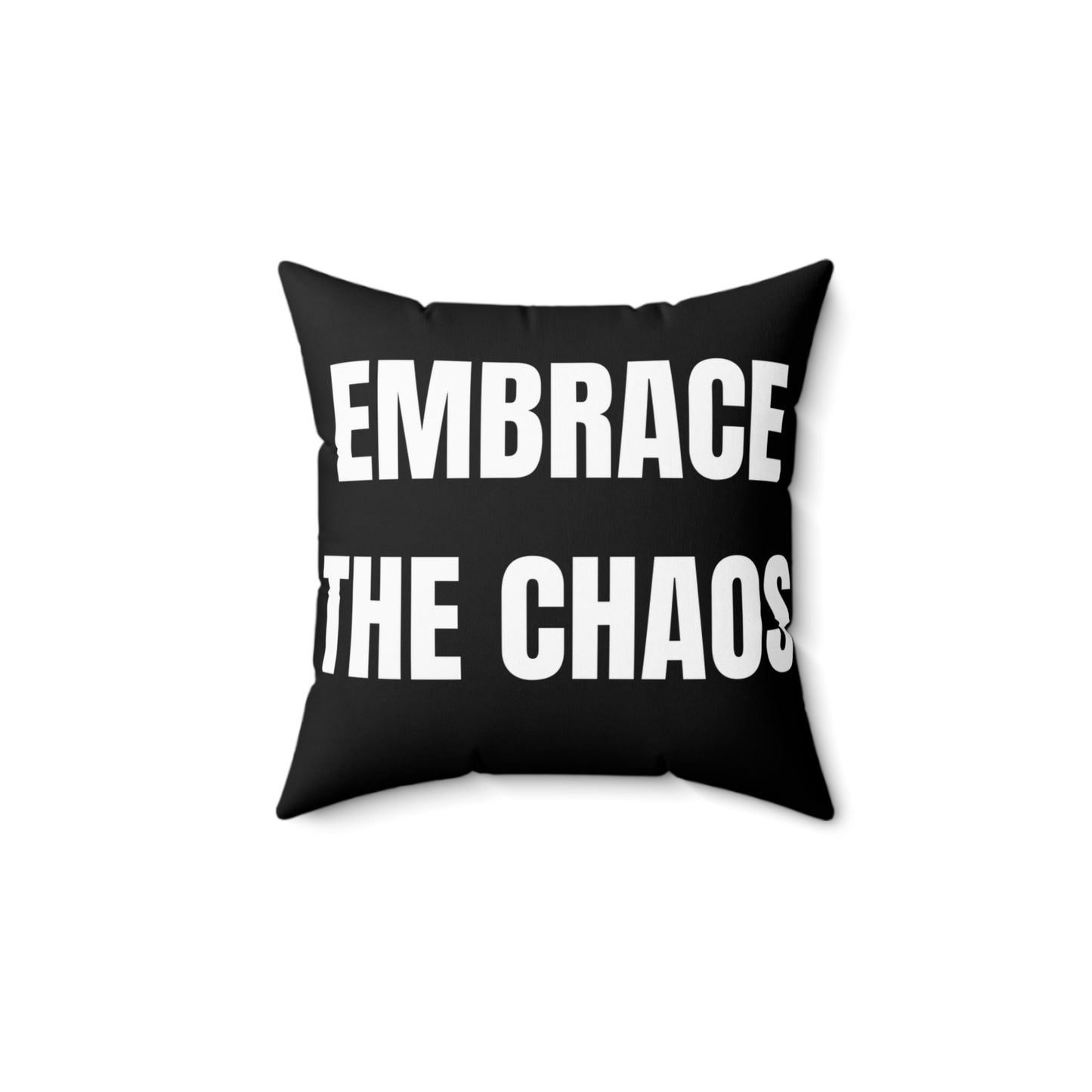Cojín “Embrace the Chaos” – Colección Mafia & Drama