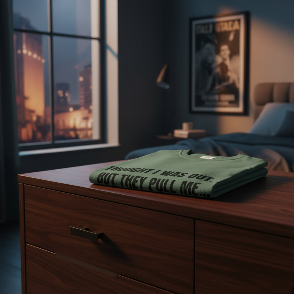 Camiseta “They Pull Me Back In...” – Colección Mafia & Drama