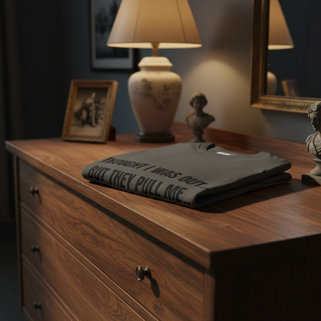 Camiseta “They Pull Me Back In...” – Colección Mafia & Drama