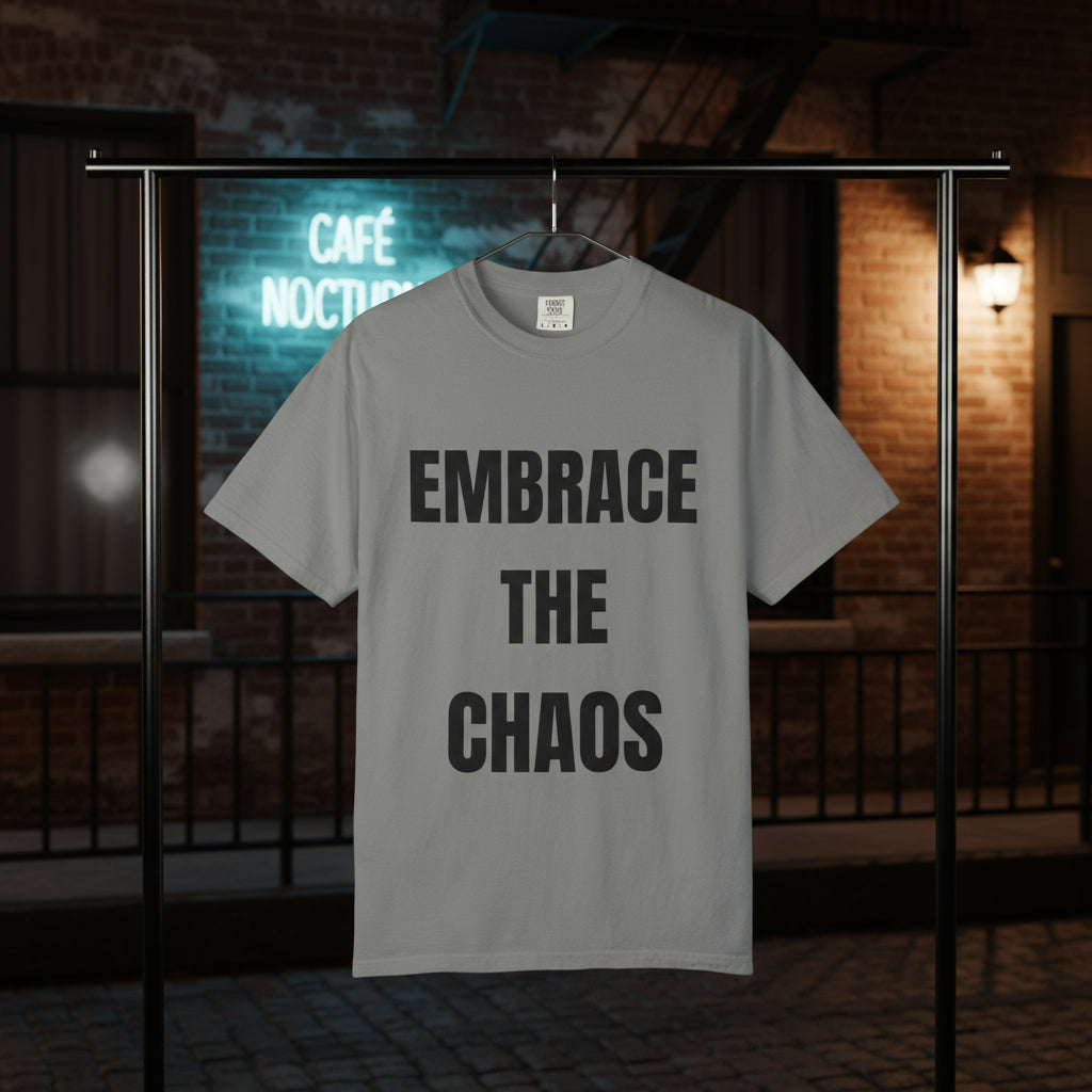 Camiseta “Embrace the Chaos” – Colección Mafia & Drama