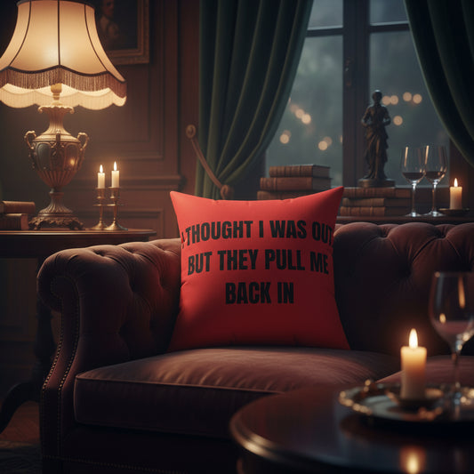 Cojín “They Pull Me Back In” – Colección Mafia & Drama